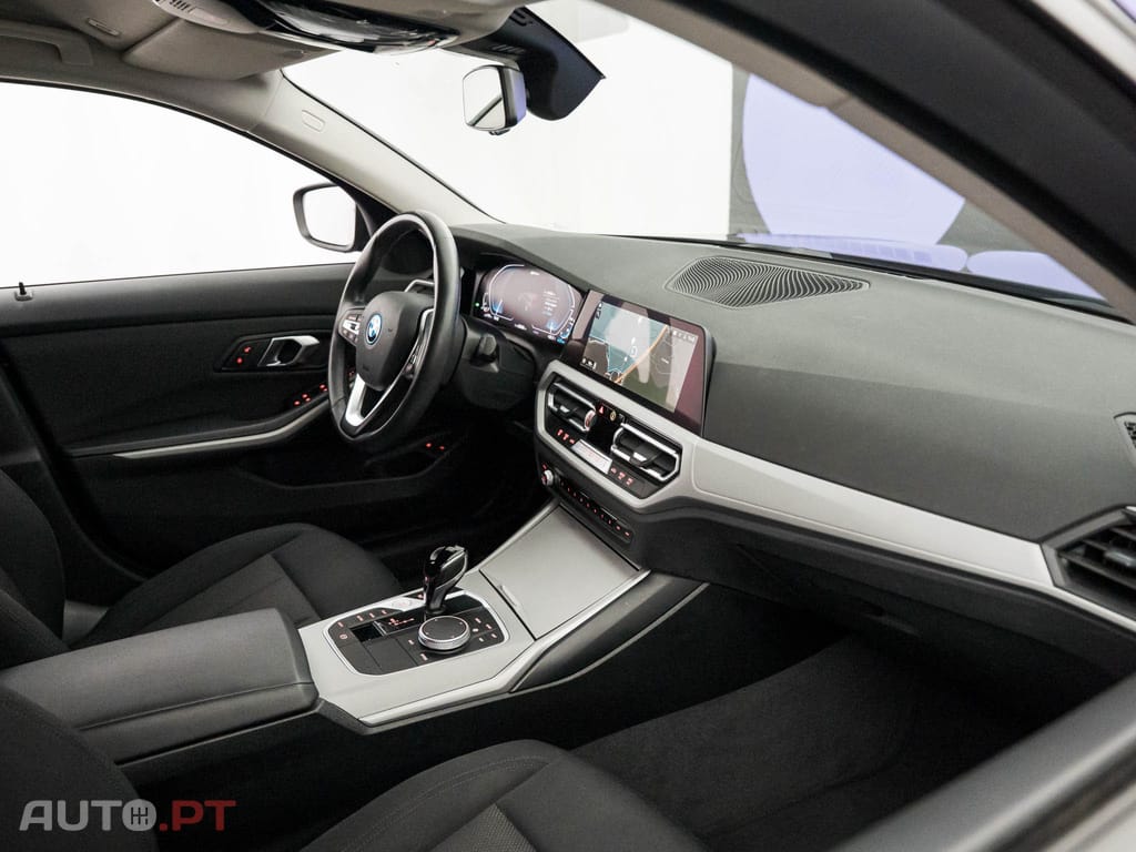 BMW 330 e Touring Line Sport Auto