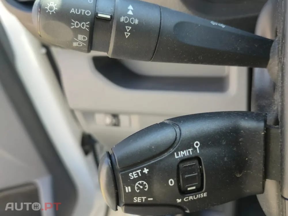 Citroen e-Jumpy Longa (50-kWh)