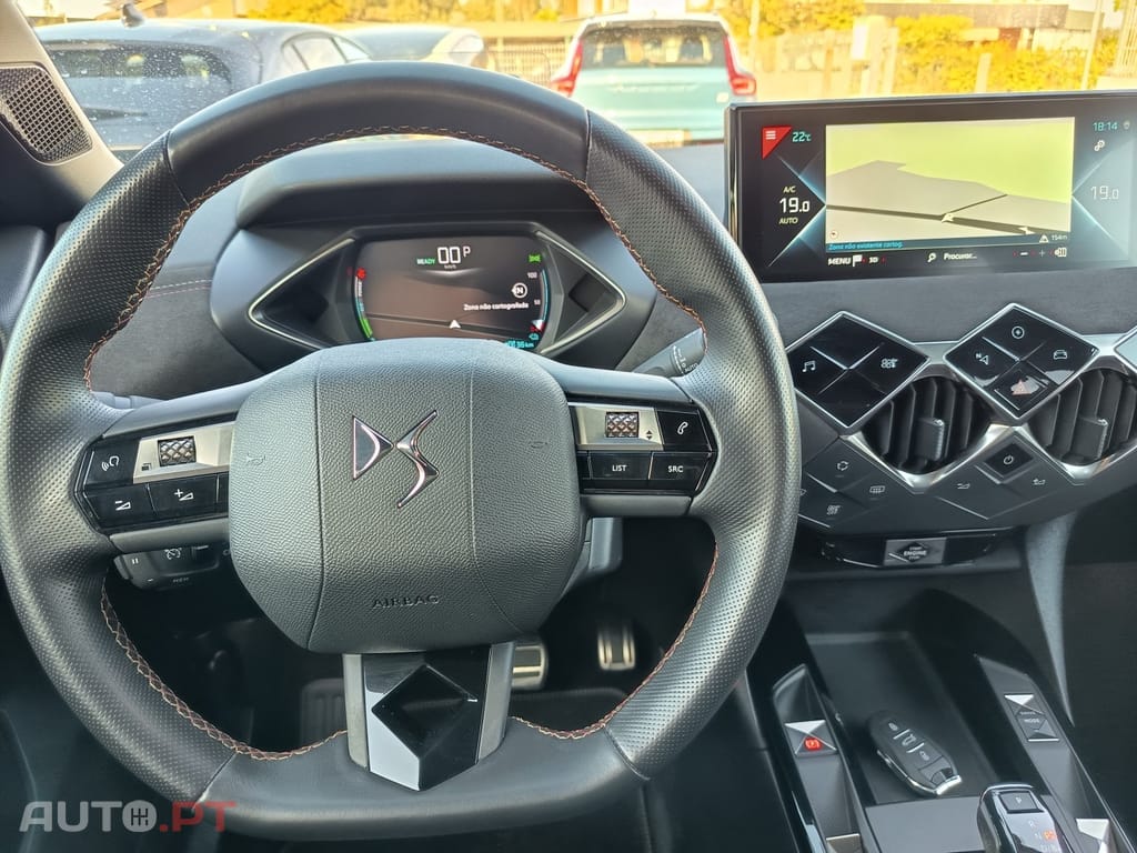 DS DS3 Crossback E-Tense Performance Line