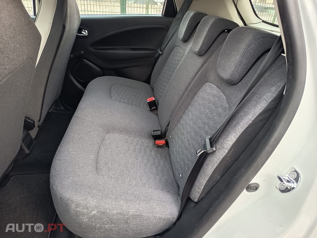 Renault Zoe (c/ Bateria) E-Tech EV50 Equilibre — fotografia 14