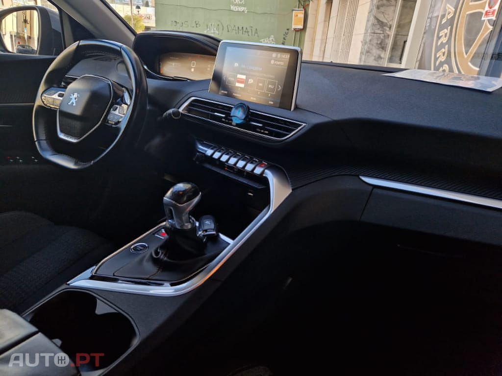 Peugeot 3008 1.5 BlueHDi Active