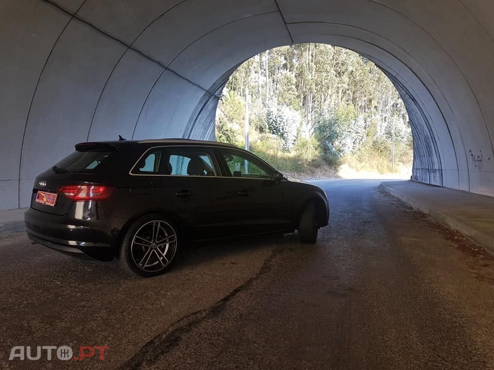 Audi A3 Sportback 2.0 TDI Advance S tronic 119g