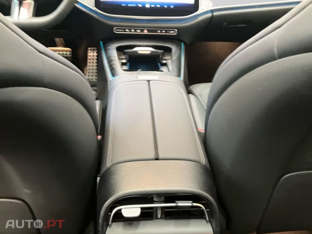 Mercedes-Benz E 300 I.V.A DEDUTIVEL de T AMG Adv