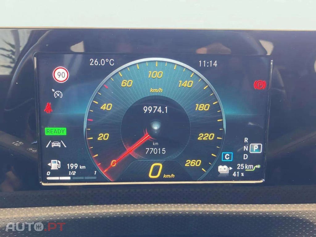 Mercedes-Benz A 250 Limousine e AMG Line