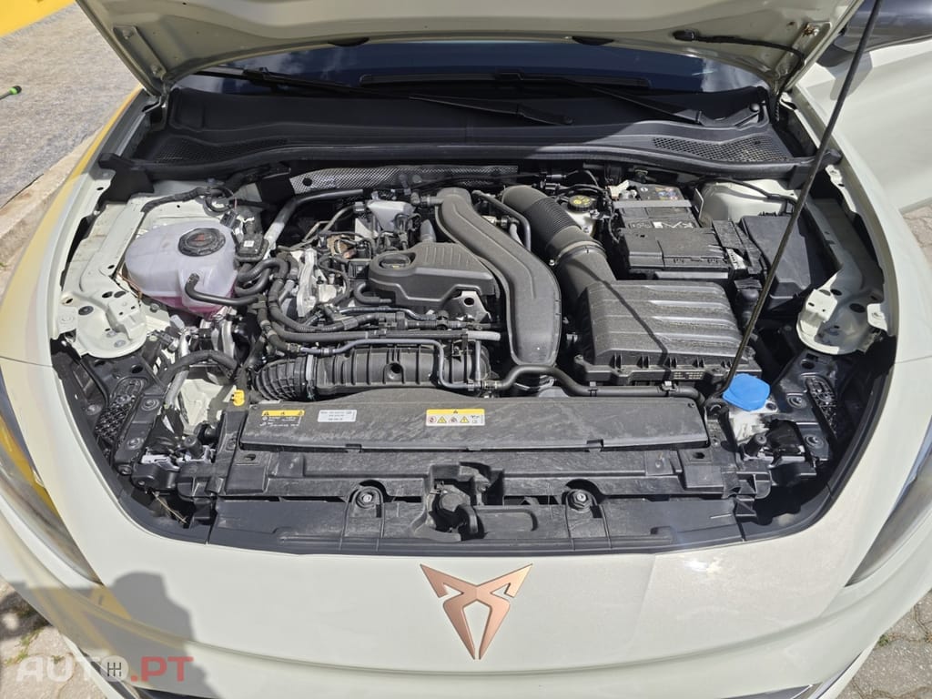 Cupra Leon 1.5 eTSI MID DSG
