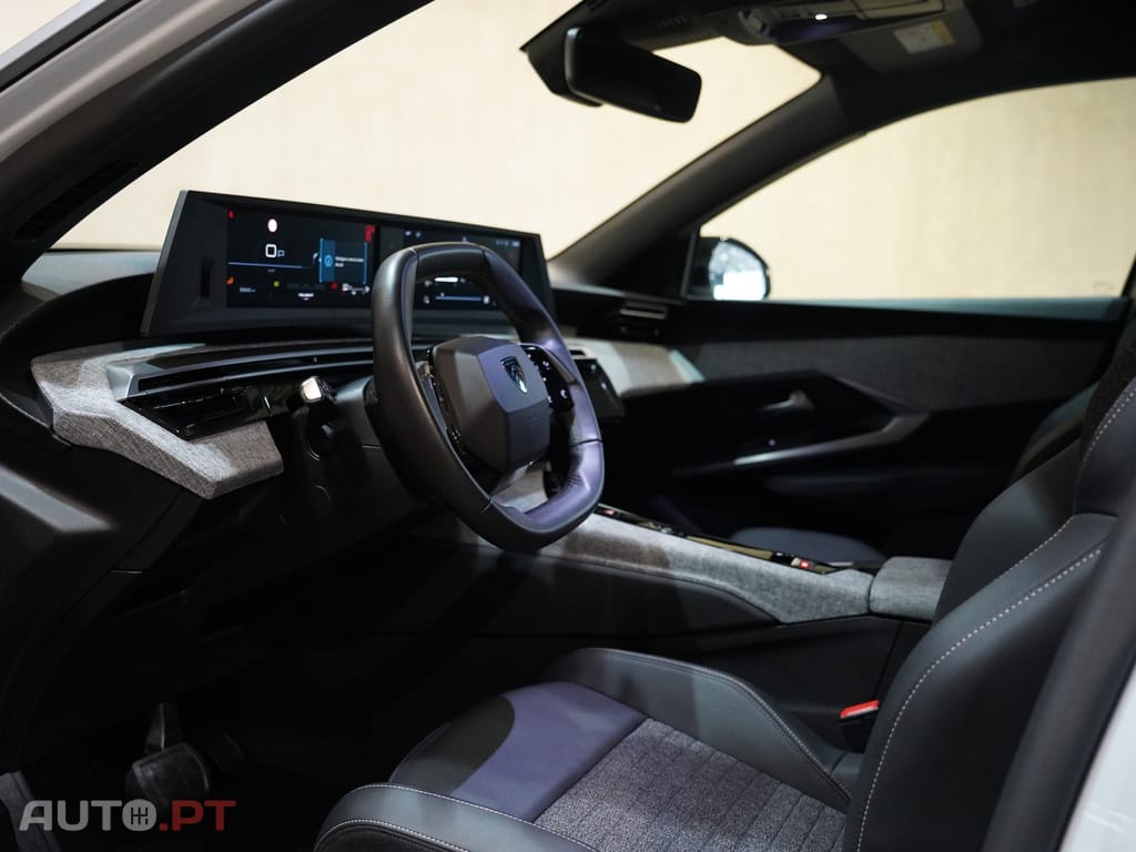 Peugeot 3008 1.2 Hybrid Allure e-DCS6