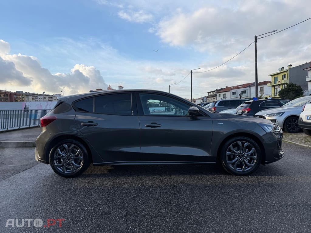 Ford Focus 1.0 EcoBoost MHEV ST-Line
