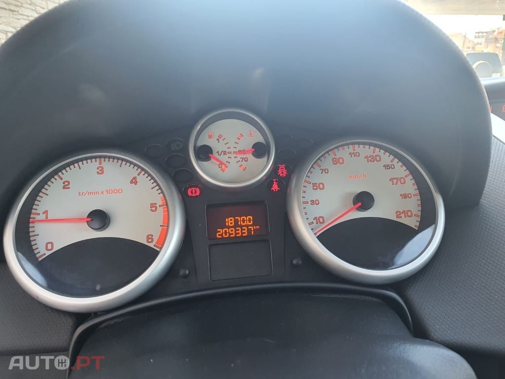 Peugeot 207 1.6 HDi 99g