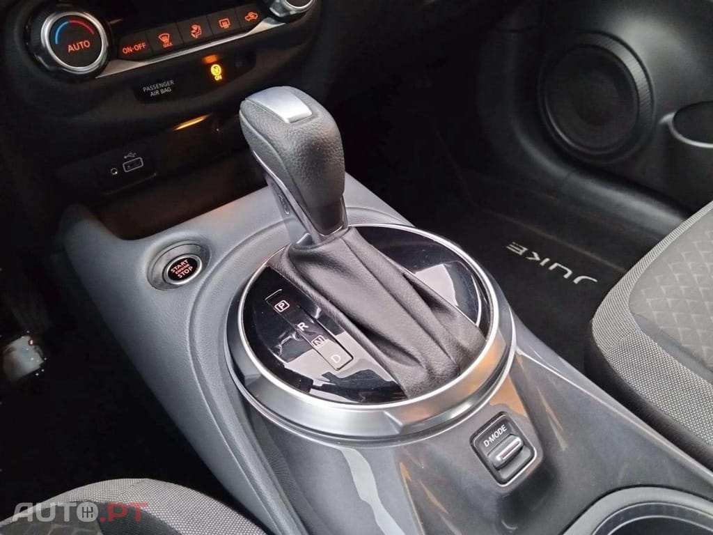 Nissan Juke 1.0 DIG-T N-Connecta NAV. DCT
