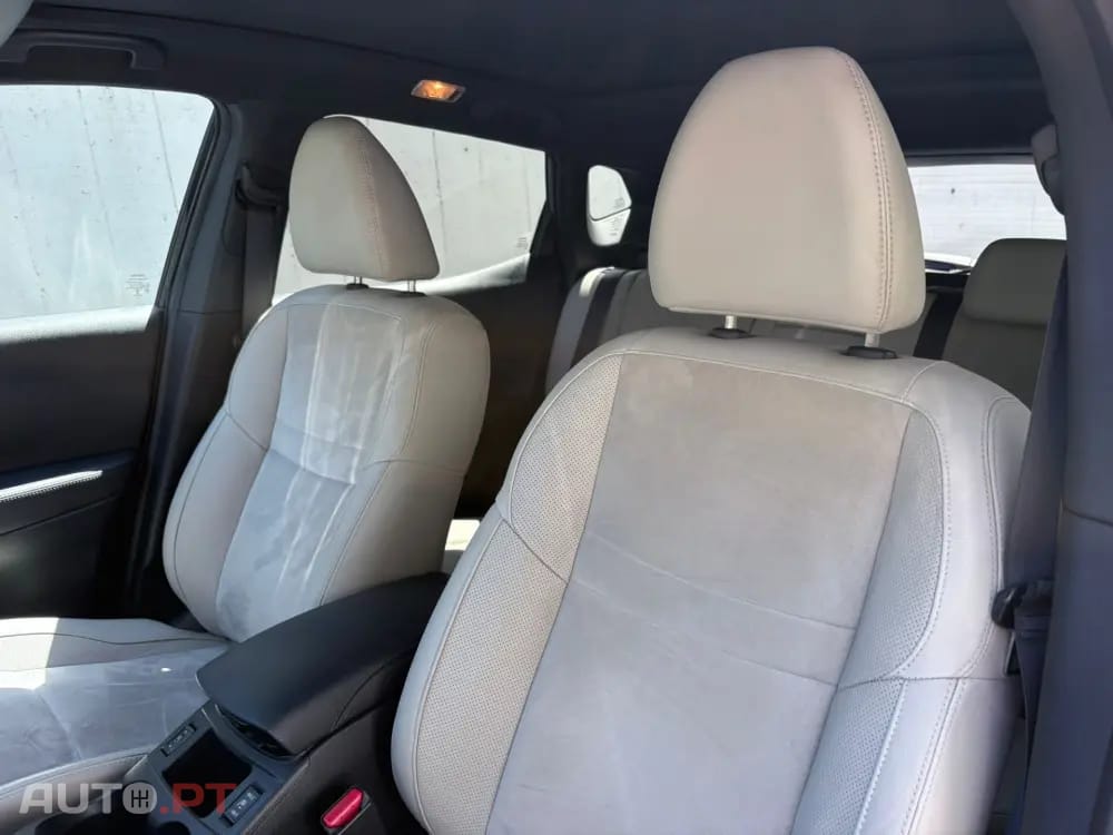 Nissan Qashqai 1.5 dCi Tekna Premium 17 Alcantara