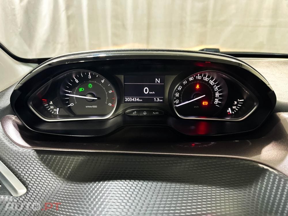 Peugeot 2008 1.6 e-HDi Allure 2-Tronic