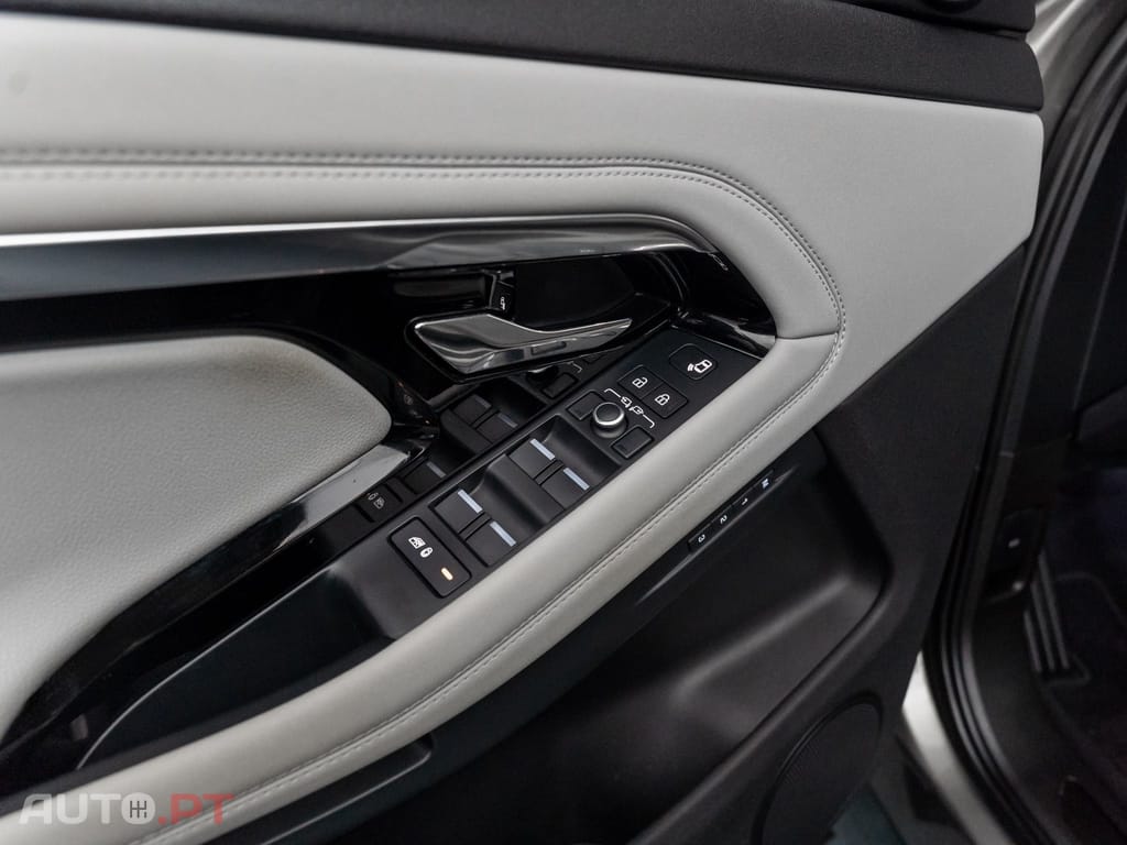 Land Rover Evoque 1.5 P300e AWD R-Dynamic S Auto