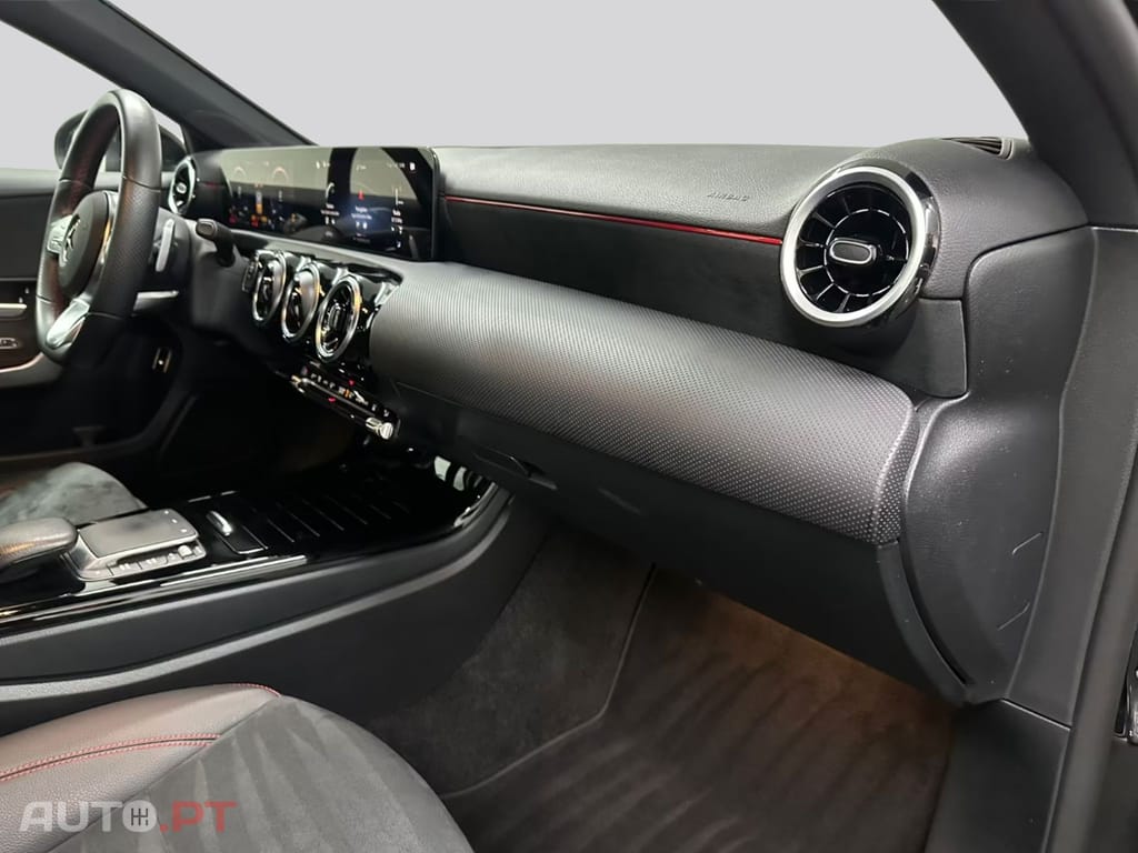 Mercedes-Benz A 250 I.V.A DEDUTIVEL AMG