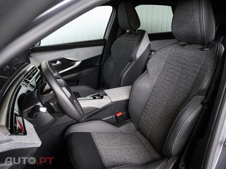 Peugeot 3008 1.2 Hybrid Allure e-DCS6