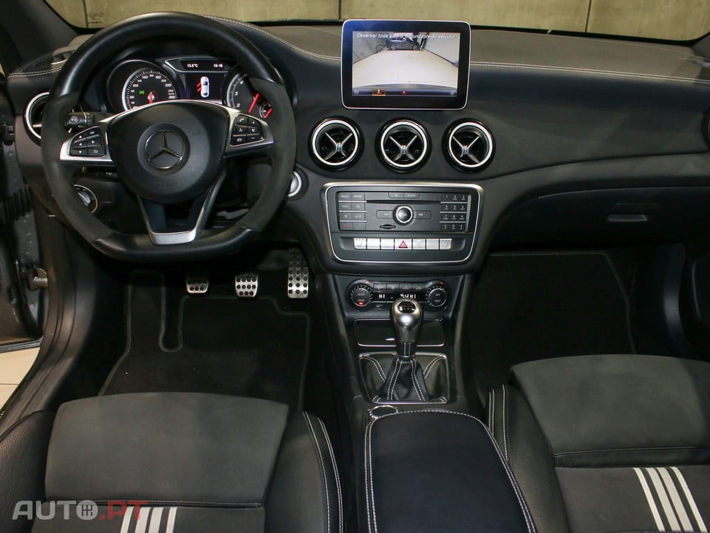 Mercedes-Benz CLA 180 AMG Line