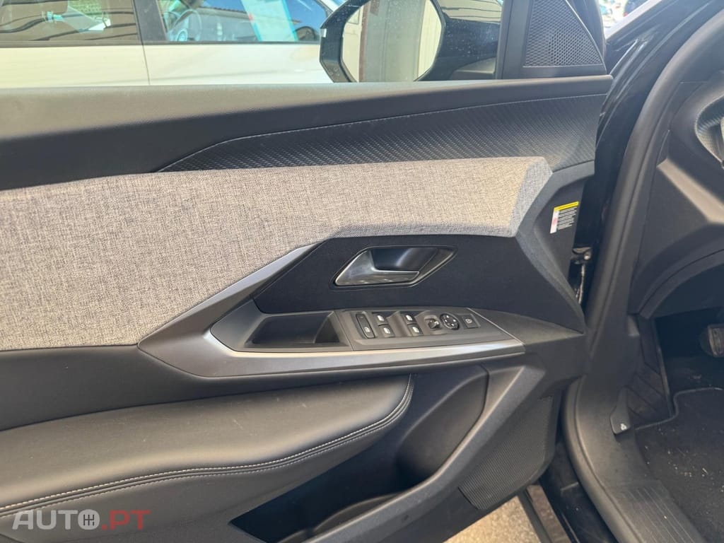 Peugeot E-3008 73 kWh Allure