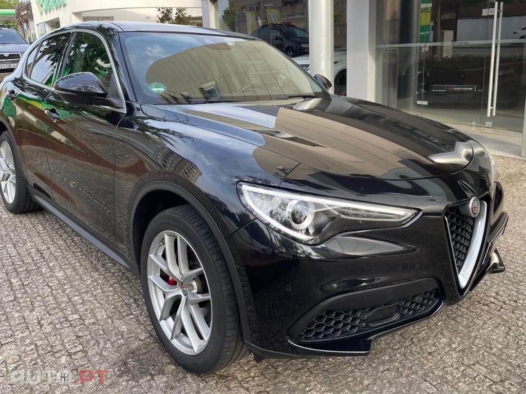 Alfa Romeo Stelvio 2.0 Turbo 16V AT8-Q4 First Edition