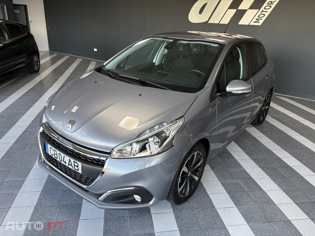Peugeot 208 1.2 PureTech Signature