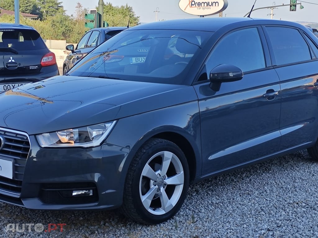 Audi A1 1.0 TFSI ultra — fotografia 2