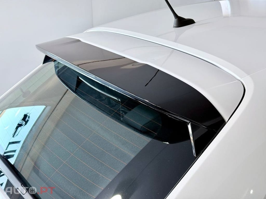 Peugeot E-208 50 kWh Allure Pack