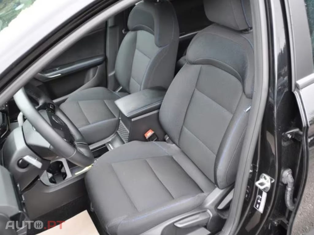 MG MG4 Luxury I.V.A DEDUTÍVEL