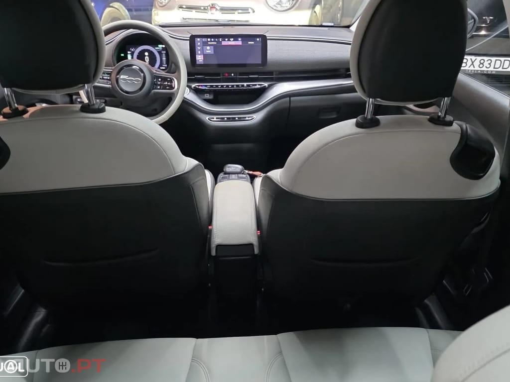 Fiat 500e 42kWh la Prima (by Bocelli)