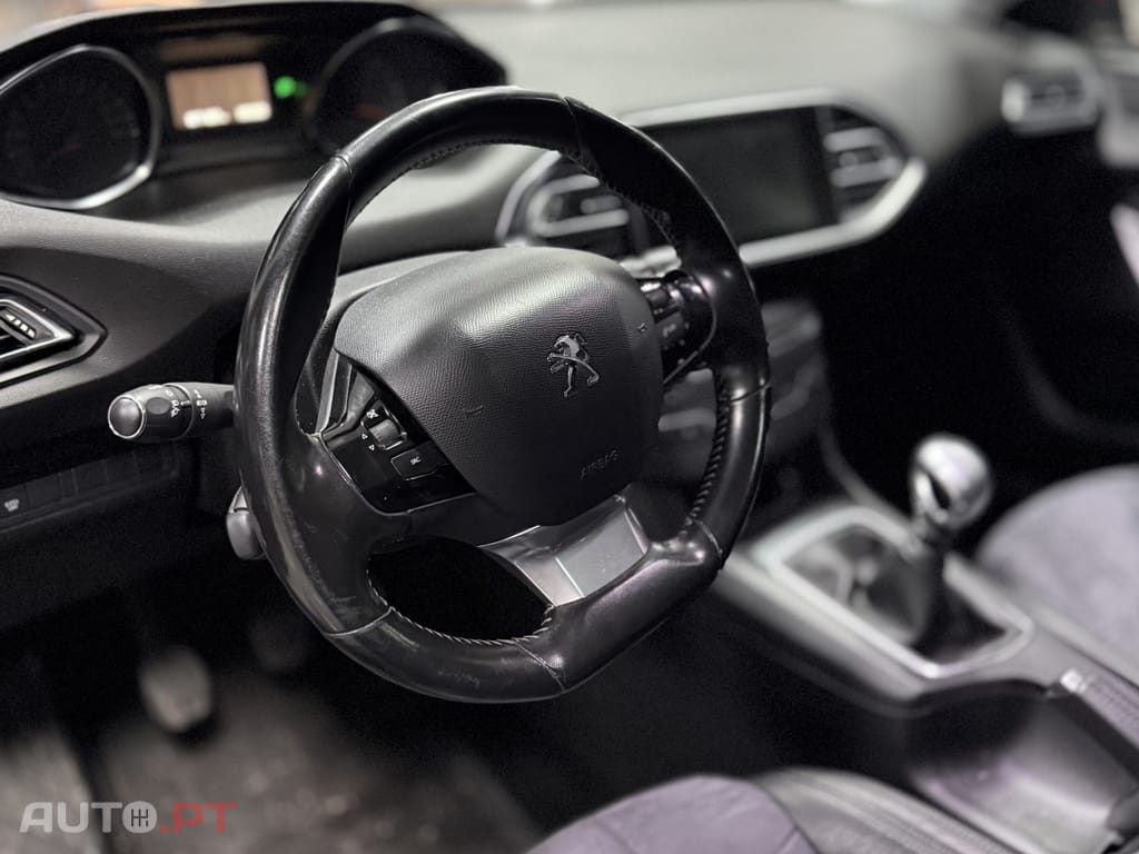 Peugeot 308 1.6 e-HDi Allure J17