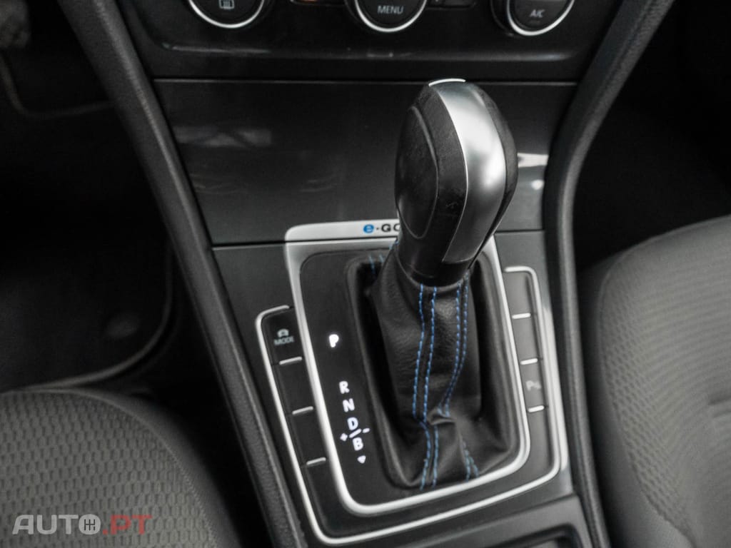 Volkswagen e-Golf AC/DC
