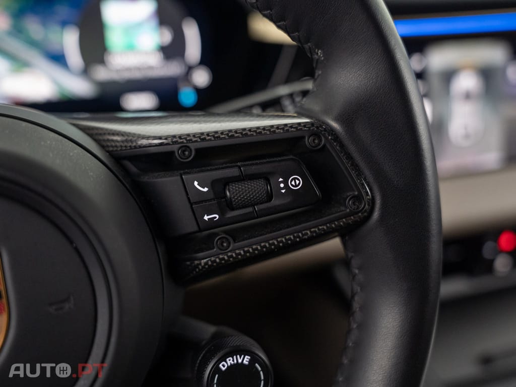Porsche Macan Electric 4
