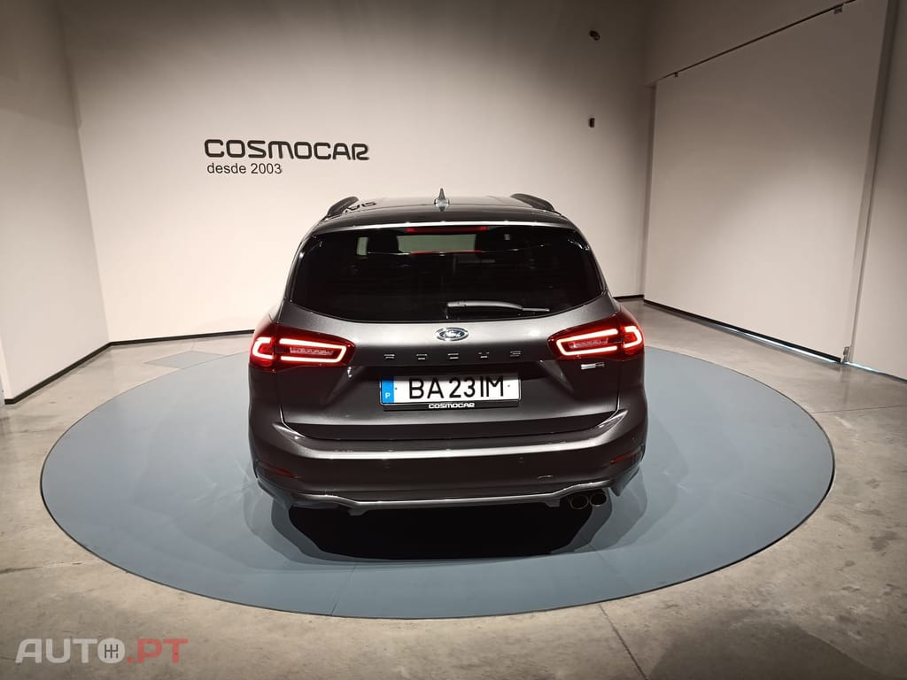 Ford Focus SW 1.0  EcoBoost  Hybrid ST-Line