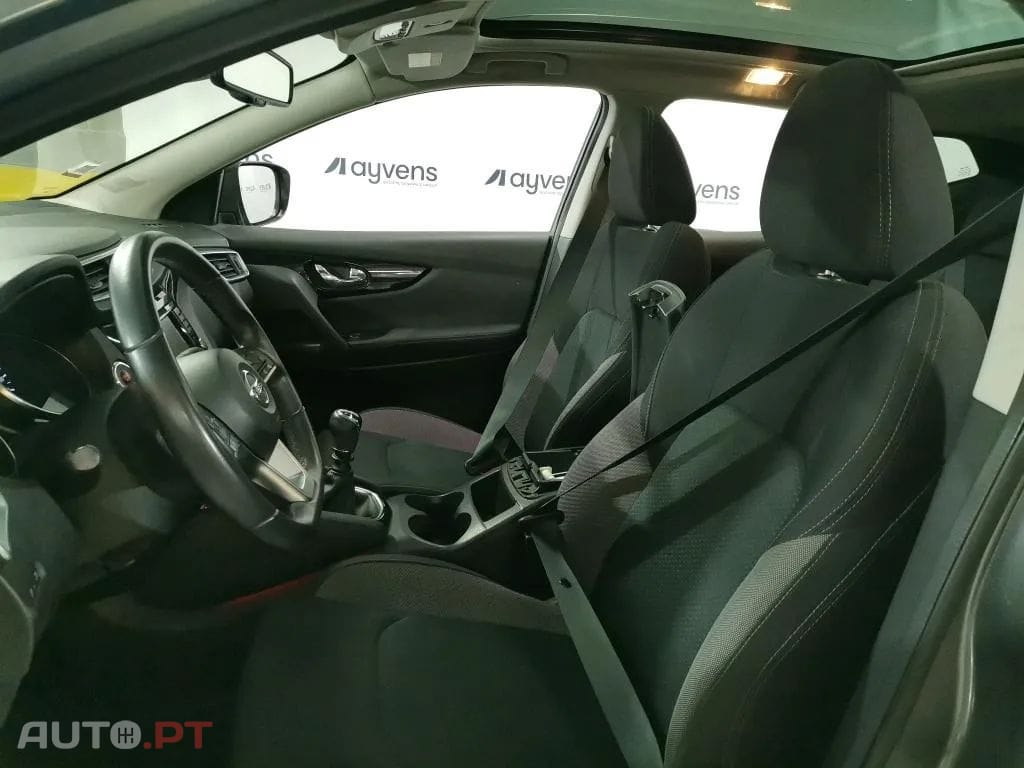 Nissan Qashqai 1.5 dCi N-Connecta J18