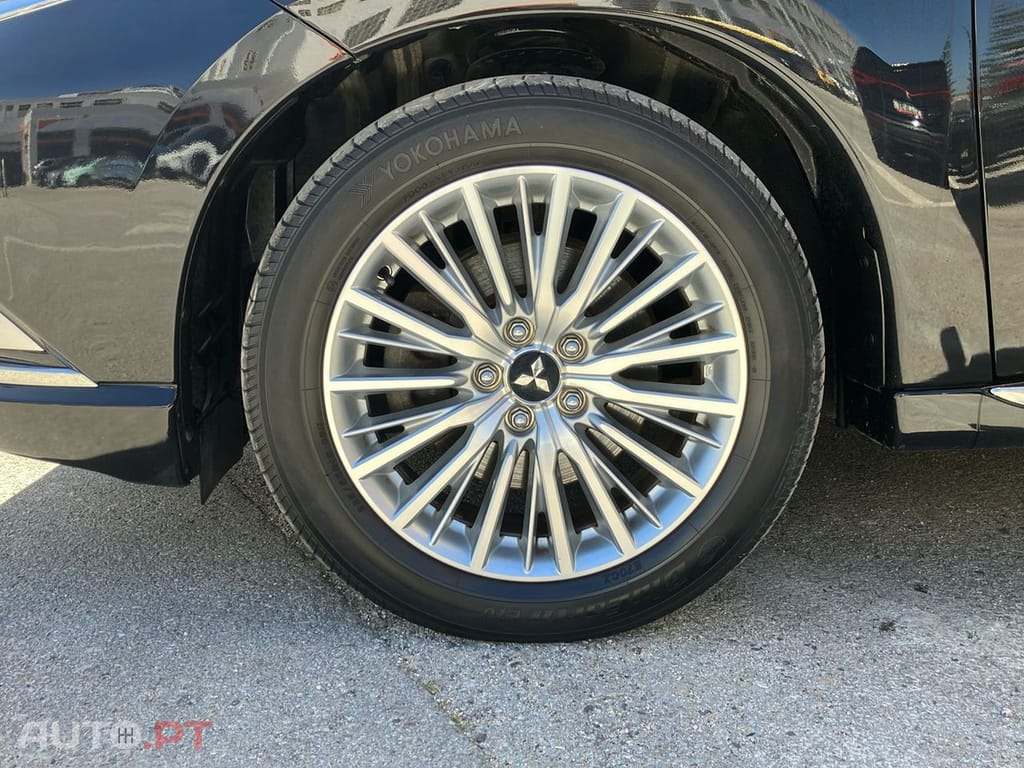 Mitsubishi Outlander 2.4 Instyle