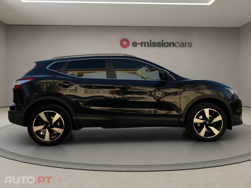 Nissan Qashqai 1.5 dCi N-Connecta 18 RS+PS