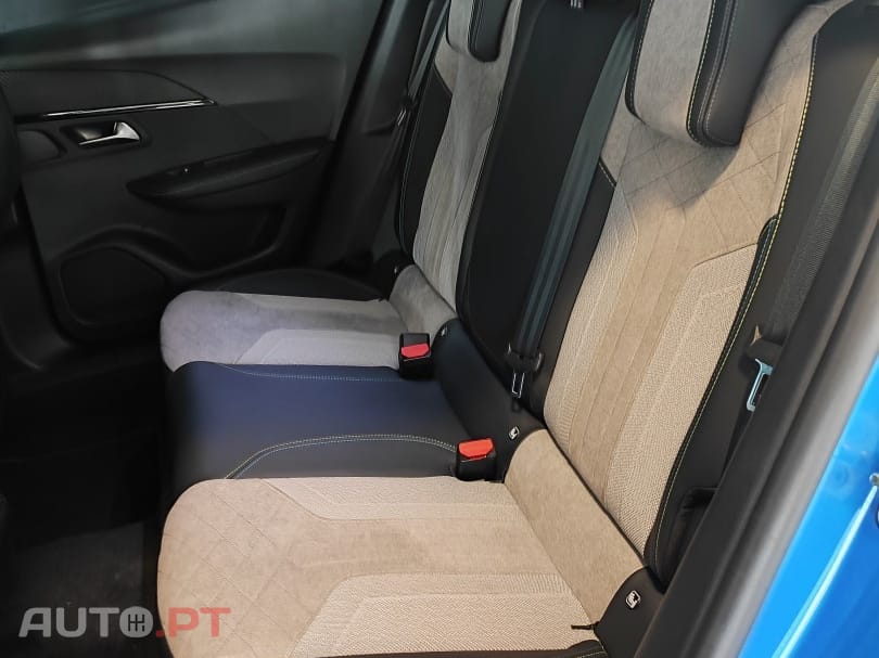 Peugeot E-2008 50 kWh GT