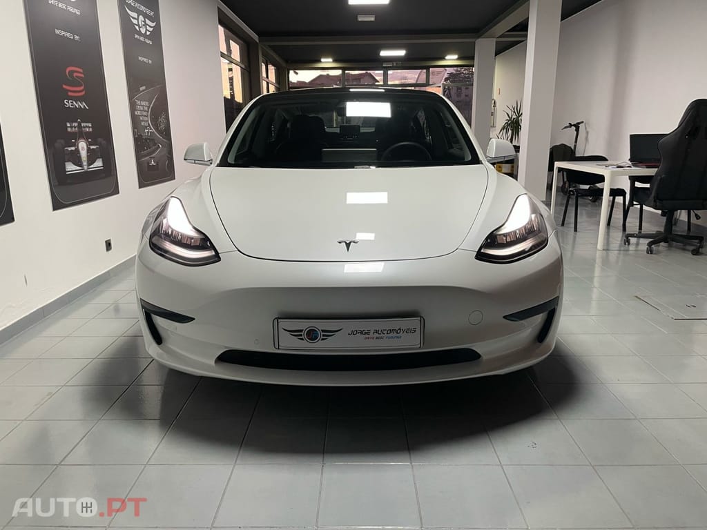Tesla Model 3 Standard Range Plus RWD