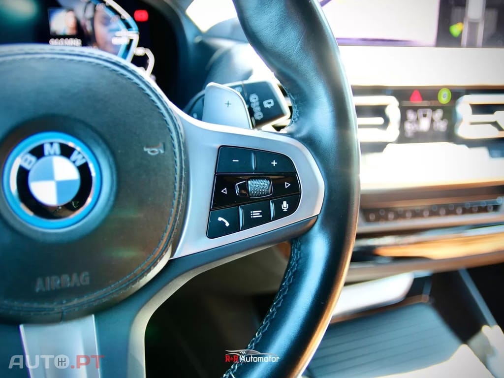 BMW X3 30 e xDrive Pack M — fotografia 29