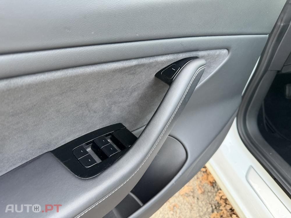 Tesla Model 3 Long-Range Dual Motor AWD