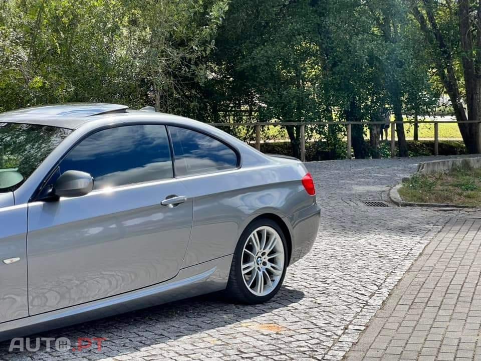 BMW 320 d Coupe Edição M Auto