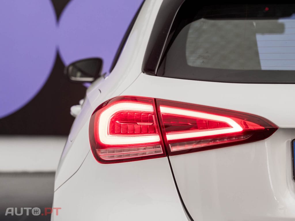 Mercedes-Benz A 180 d AMG Line