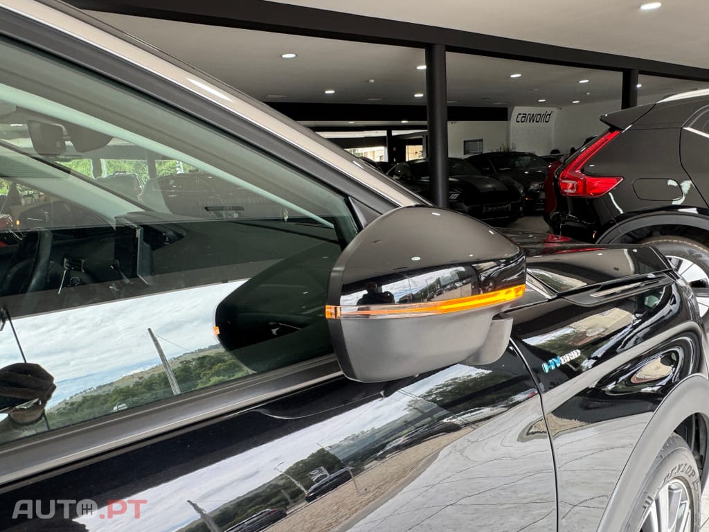 Peugeot 3008 1.6 Hybrid Active Pack e-EAT8