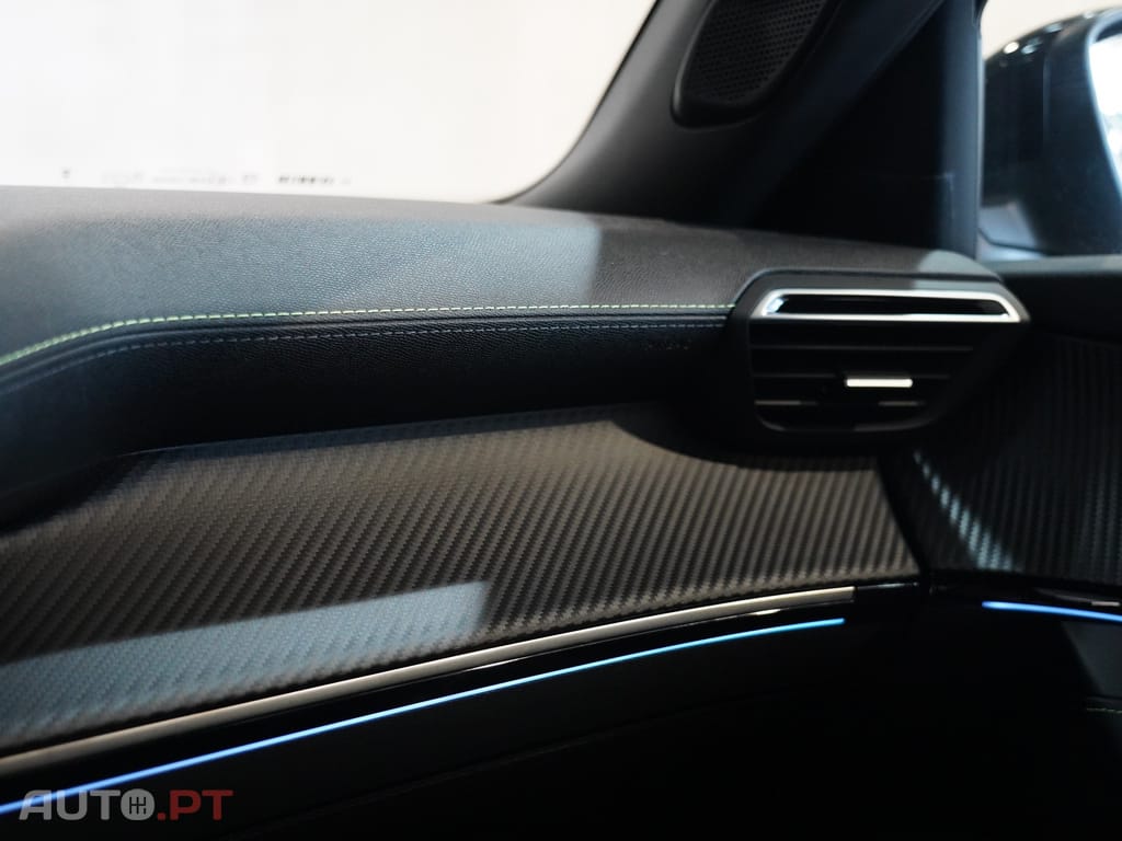 Peugeot E-2008 54 kWh GT