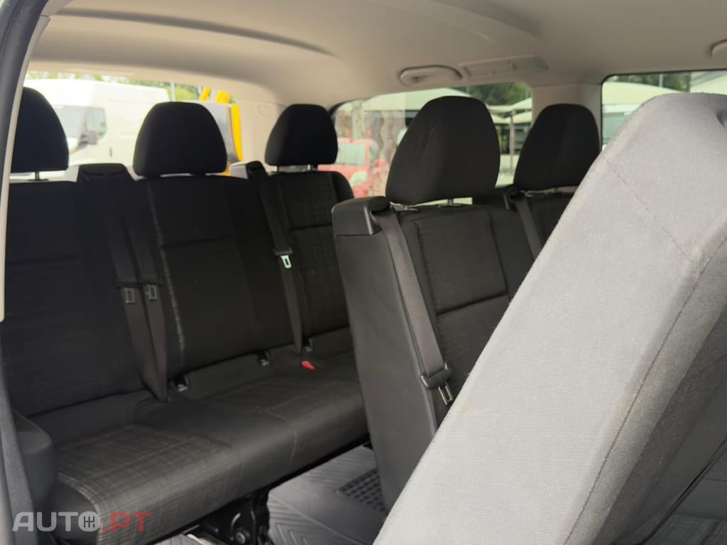 Mercedes-Benz Vito 9 LUGARES