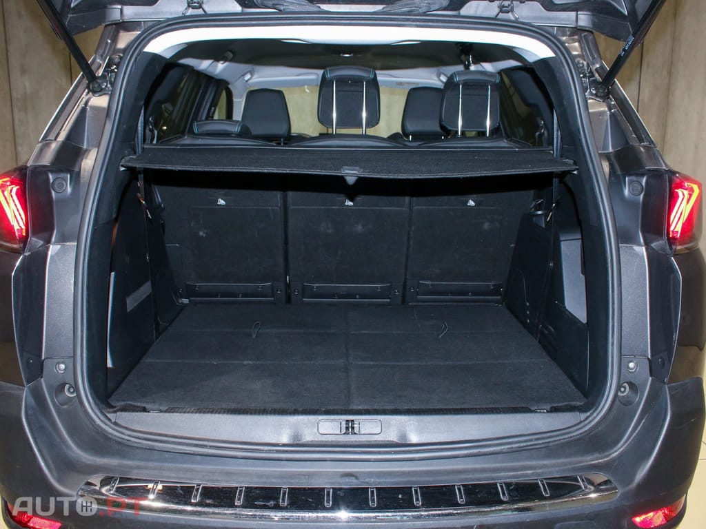 Peugeot 5008 1.2 PureTech Allure EAT8