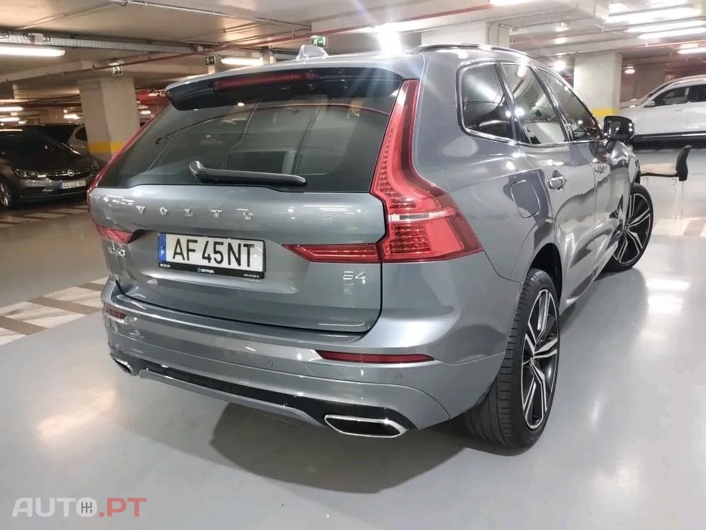 Volvo XC60 2.0 B4 R-Design