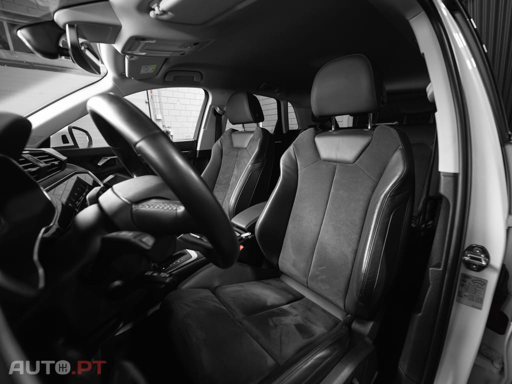 Audi Q3 45 TFSIe S line S tronic