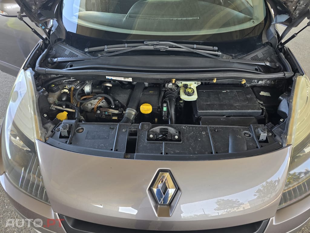 Renault Mégane Scenic 1,5 DCI Dynamique 110Cvs 5 lugares