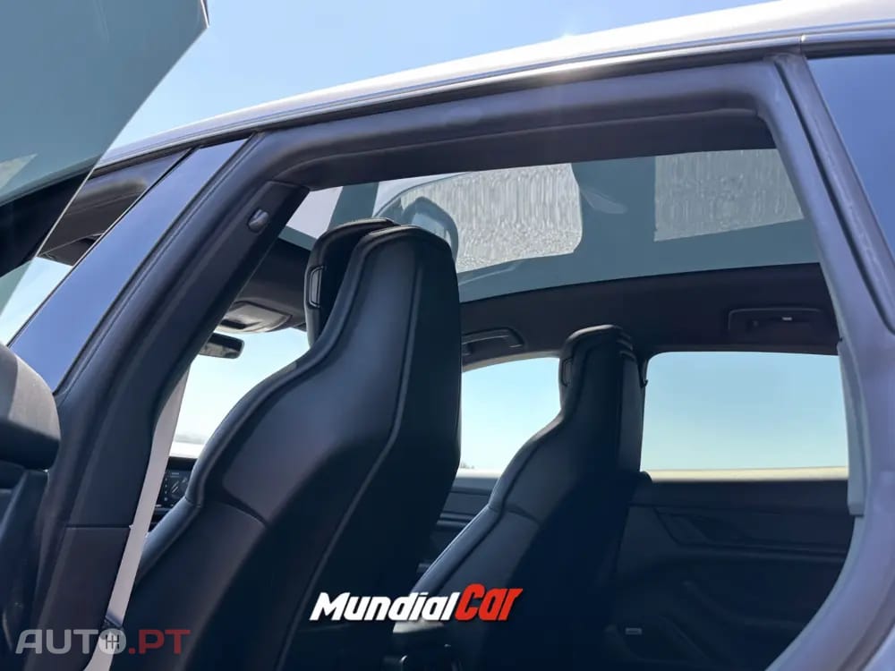Porsche Taycan 4