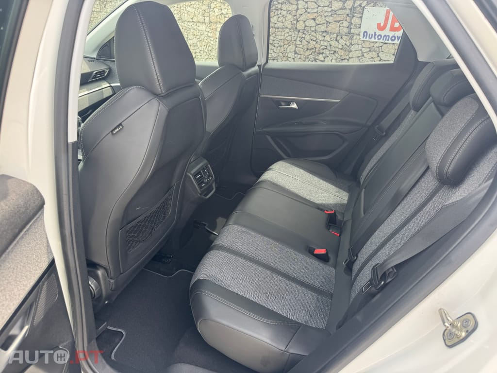 Peugeot 3008 1.6 BlueHDi Allure