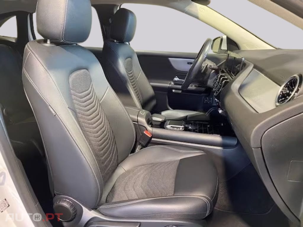 Mercedes-Benz GLA 250 I.V.A DEDUTIVEL e Style