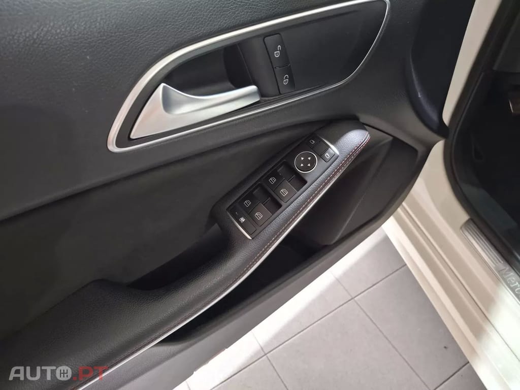 Mercedes-Benz A 180 d AMG Line